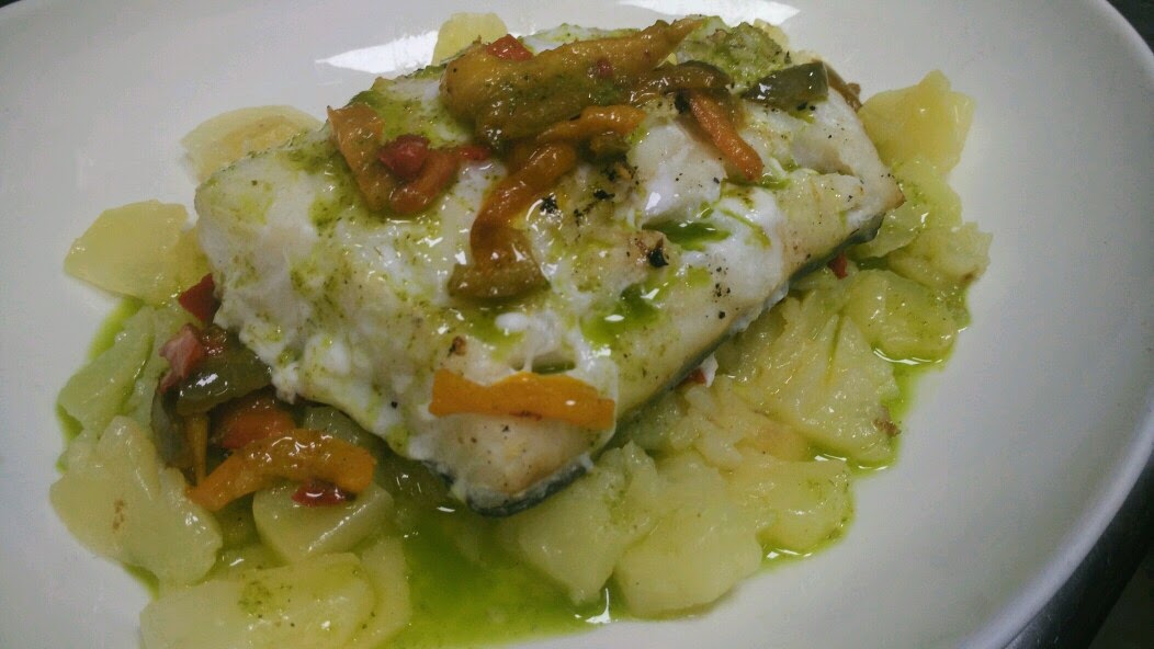 Lomo de Bacalao al Pil Pil con una Guarnición de Verduritas de temporada - El Gallinero